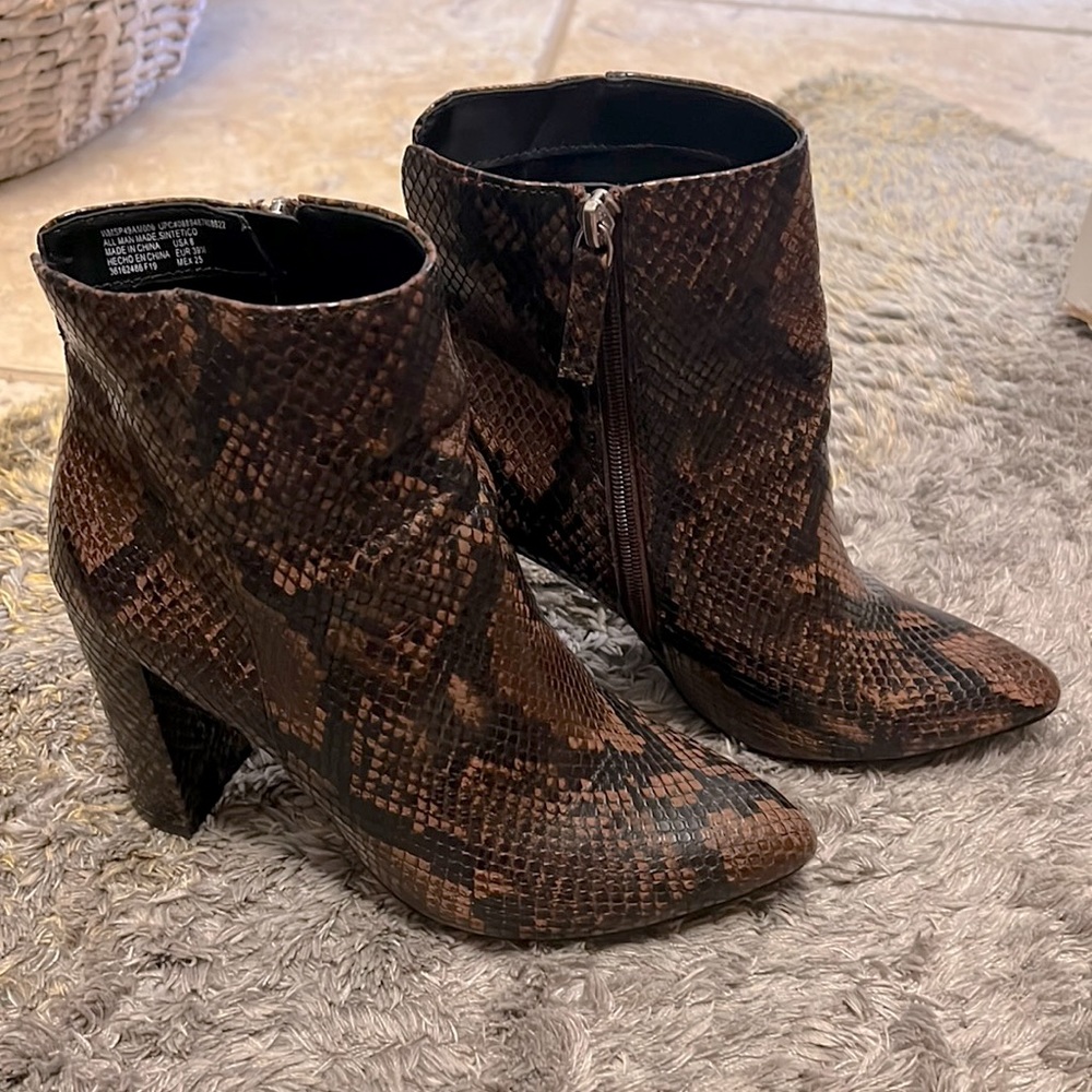Size 8, Brown faux snake-skin zip-up booties, like new
